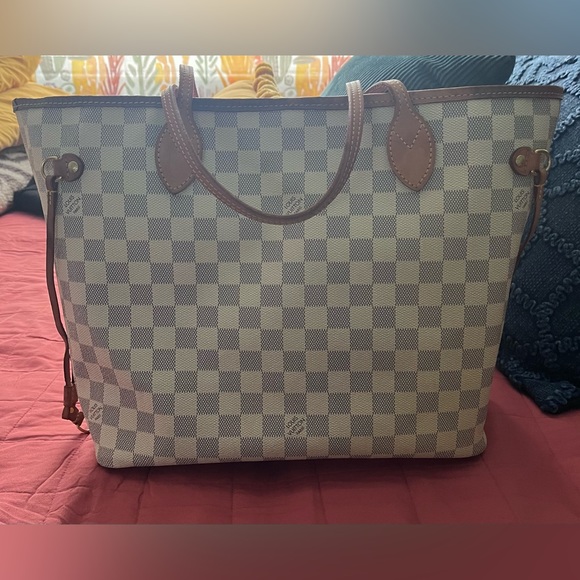 Louis Vuitton Neverfull MM - Picture 1 of 16